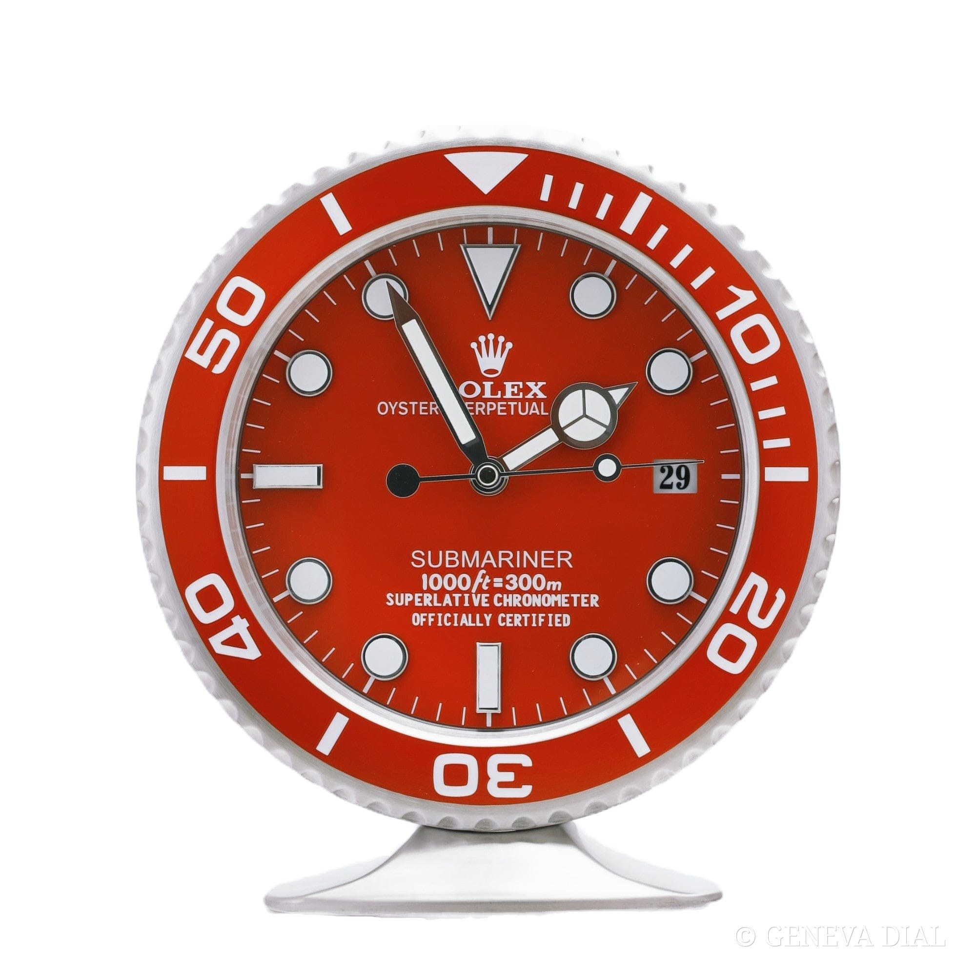 GENEVA DIAL kompakte Tischuhr 15 cm im Stil Submariner Steel, Full Red, Zifferblatt rot und silber, massives Stahlgehäuse, lautlos