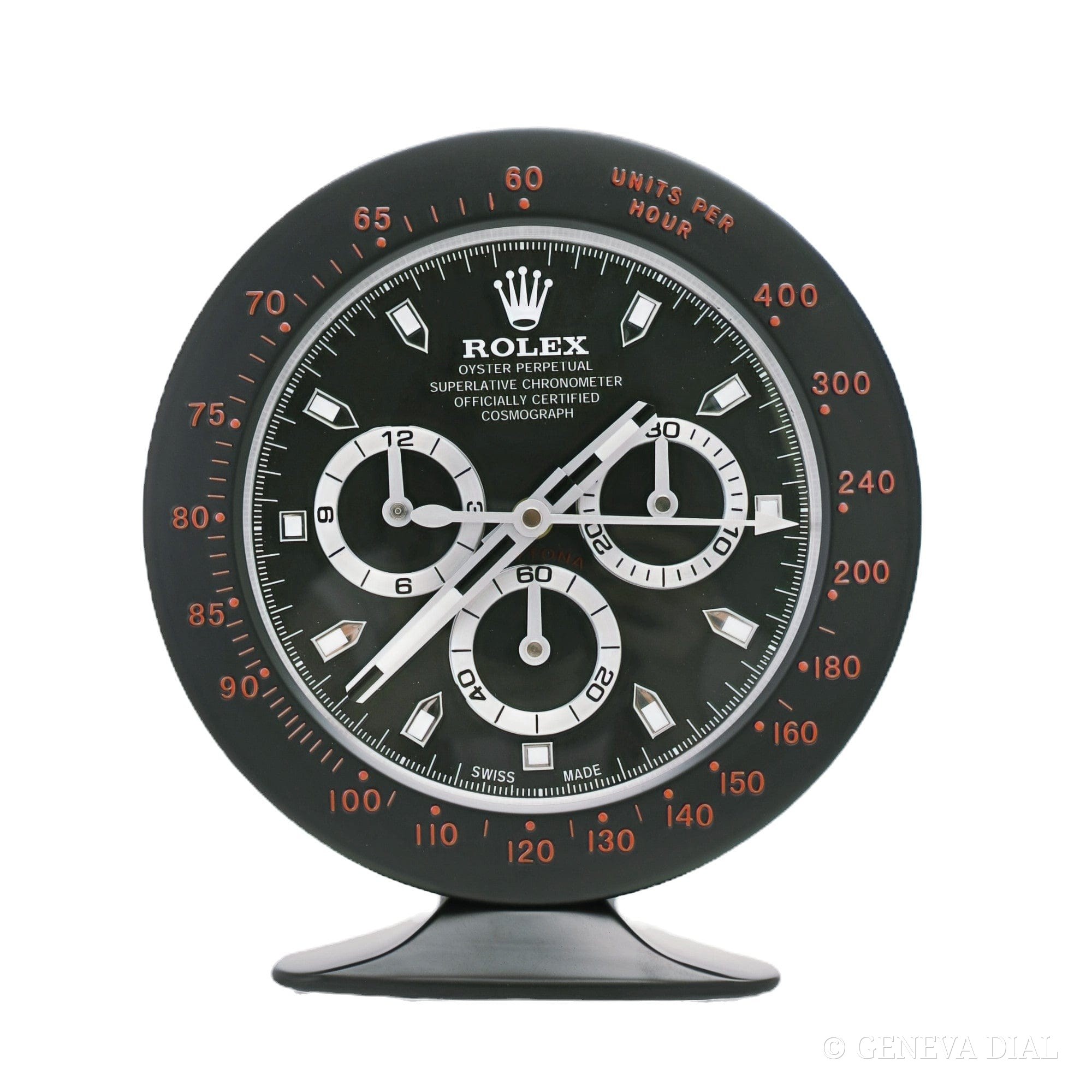 Horloge de bureau compacte 15 cm GENEVA DIAL style Daytona Black, Red Tachy cadran noir et rouge boîtier acier massif silencieux