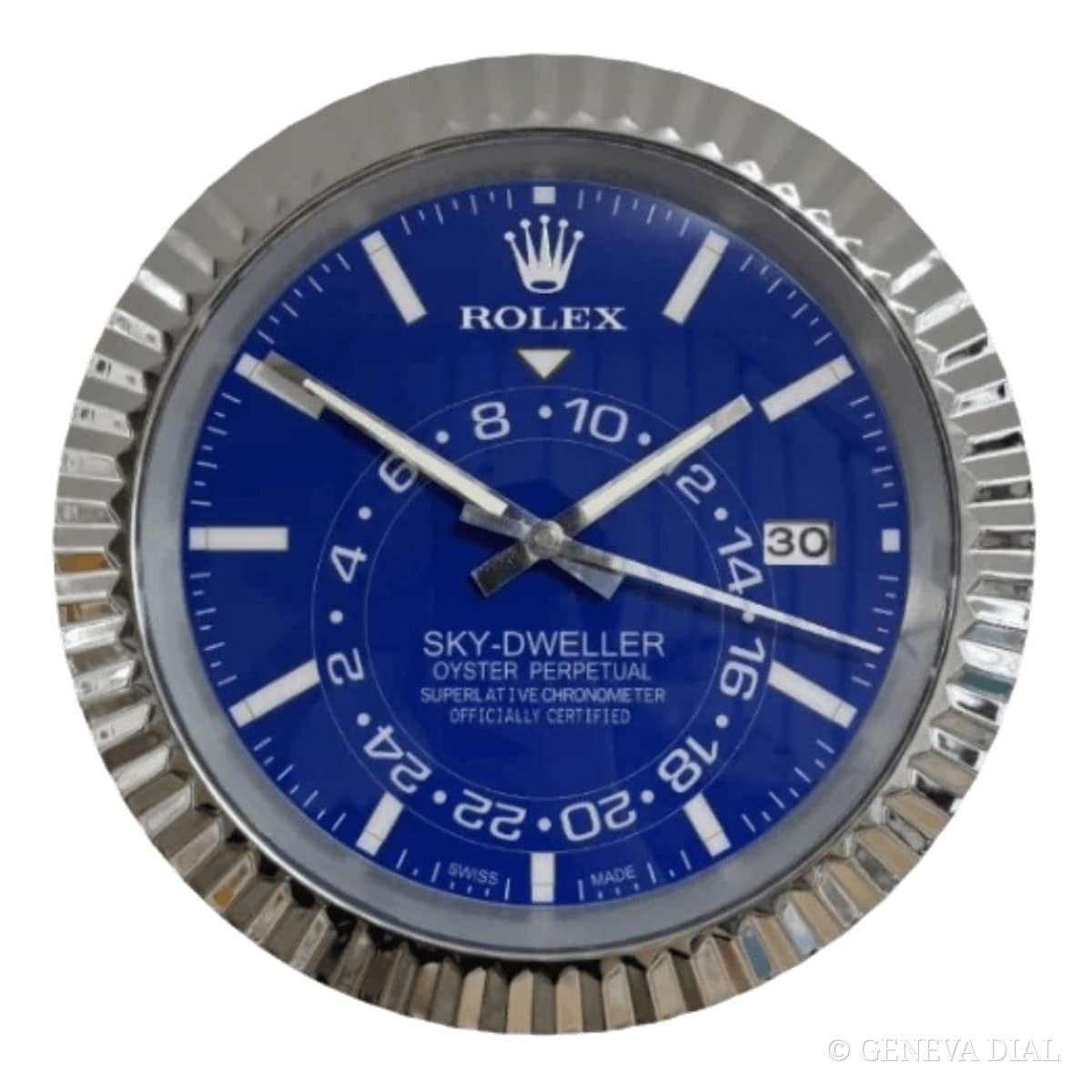 Horloge murale de luxe GENEVA DIAL 40 cm style Rolex Sky-Dweller Style Wall Clock – Silver Edition with Bright Blue Dial cadran bleu et argent boîtier acier inoxydable 304L verre minéral loupe date