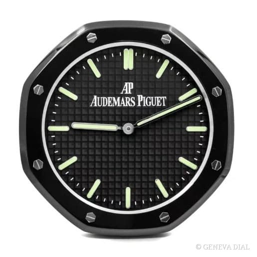 Horloge murale de luxe GENEVA DIAL 40 cm style Royal Oak Black & Green cadran noir et vert boîtier acier inoxydable 304L verre minéral loupe date